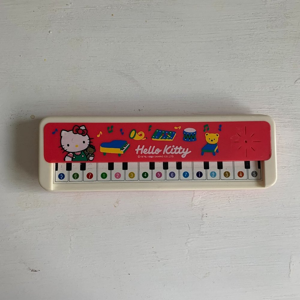 Vintage Hello Kitty Piano/Pencil Case